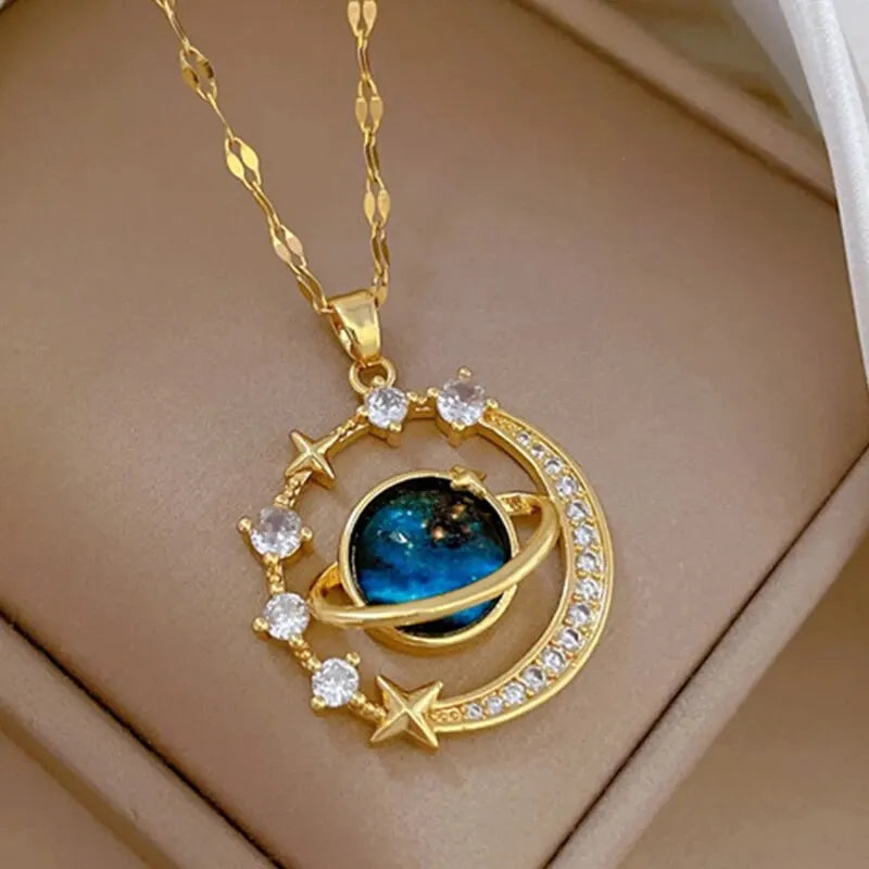 Celestial Star Necklace – 18k Gold Plated