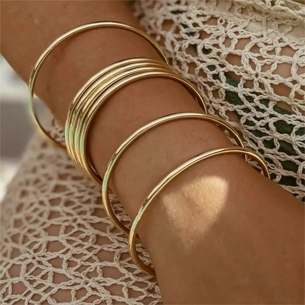 Minimal Gold-Silver Bangle