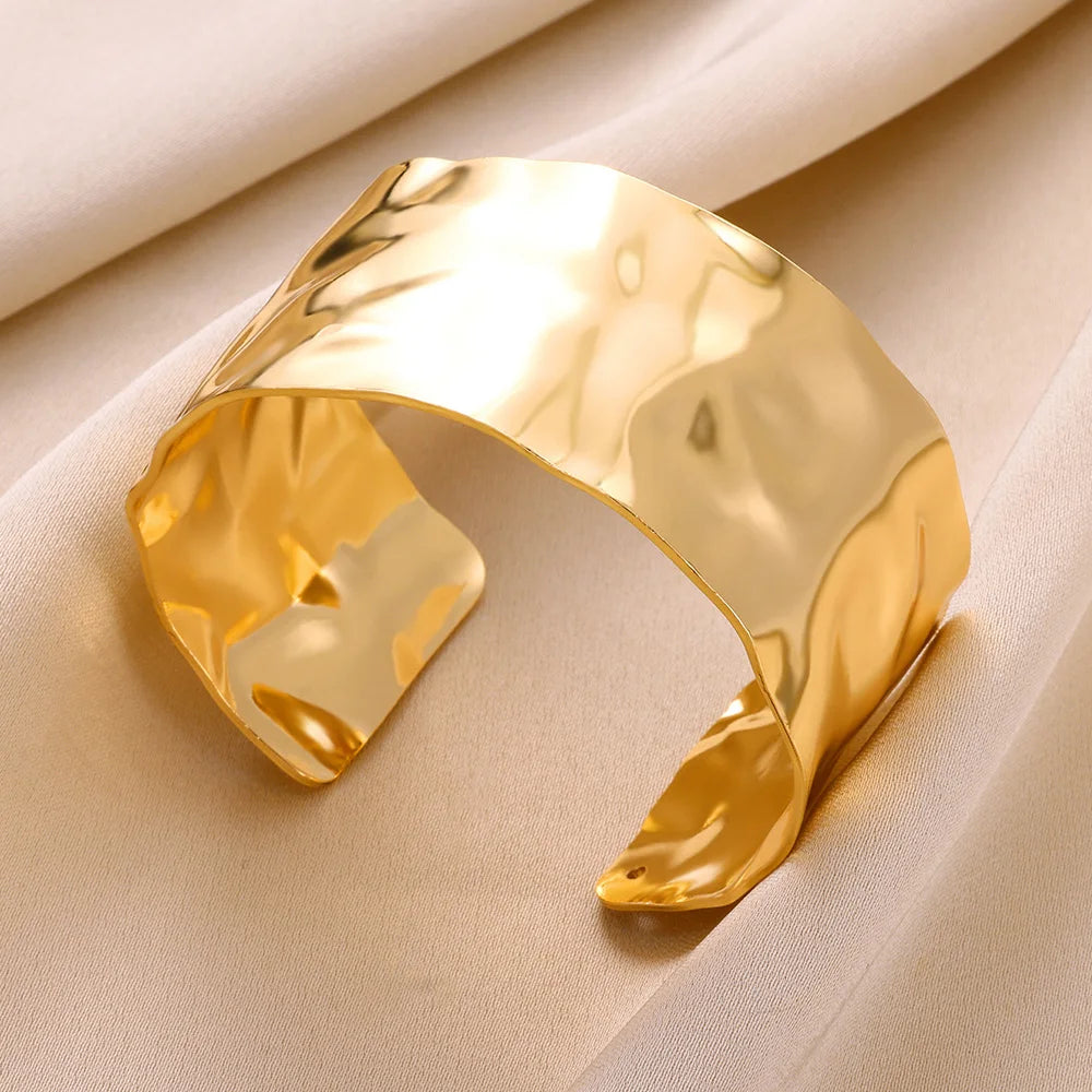 Irregular Cuff Bracelet – 18k Gold Plated