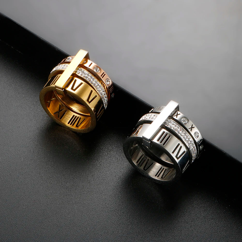 Roman Spinner Ring – Crystal Design