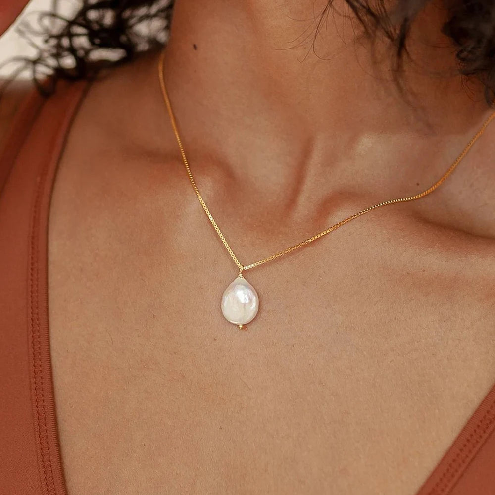 Freshwater Pearl Pendant Necklace